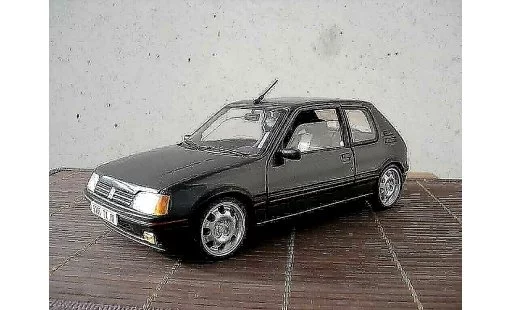 Peugeot 205 GTI 1/18 Solido 1.9 Gris Graphite jantes 15 pouces 309 coche miniatura