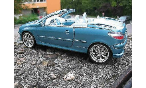 Peugeot 206 CC 1/18 Solido azul jantes chromees coche miniatura