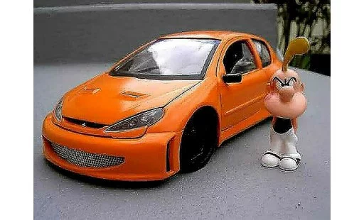Peugeot 206 WRC 1/18 Solido street racing naranja coche miniatura