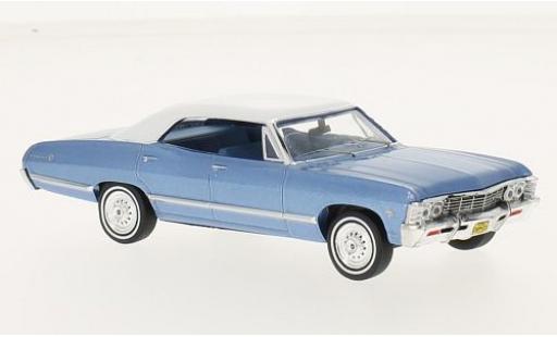 Coche miniatura Chevrolet Impala 1/43 Premium X Sport Sedan metalico azul/blanco 1967 Chevrolet Impala 1/43 Premium X Sport Sedan metalico azul/blanco 1967 coche miniatura