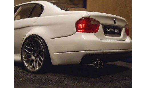 Bmw 330 tuning 1/18 Welly E90 jantes csl ligne echappement coche miniatura