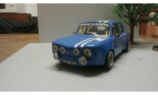 Renault 8 Gordini 1/18 Burago azul kit large groupe A coche miniatura