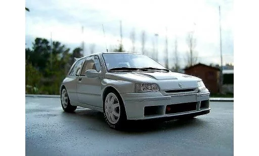 Renault Clio Maxi 1/18 Ottomobile blanco coche miniatura
