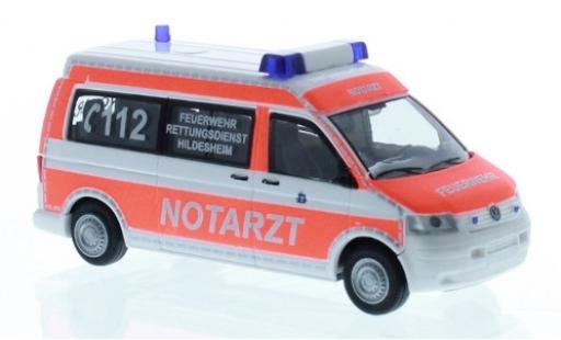 Coche miniatura Volkswagen T5 1/87 Rietze Feuerwehr Hildesheim 2003 médecin d Volkswagen T5 1/87 Rietze Feuerwehr Hildesheim 2003 médecin d coche miniatura