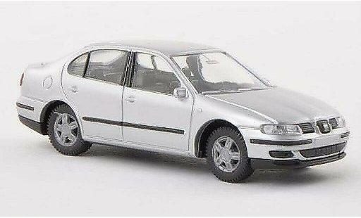 Seat Toledo II 1/87 AWM gris coche miniatura