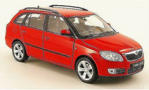 Skoda Fabia Combi 1/24 Welly rojo coche miniatura