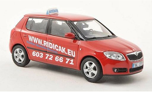 Skoda Fabia Livree Flotte 1/43 Abrex Fahrschule Zubr coche miniatura