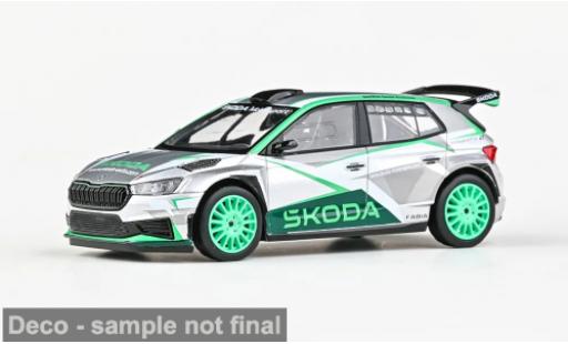 Coche miniatura Skoda Fabia IV RS Rallye2 gr&Atilde;&frac14;n/weiss 2022 Motorsport Design 2023 1/43 Abrex