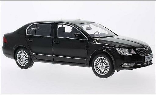 Skoda Superb Base 1/18 Paudi metalico marron 2013 coche miniatura
