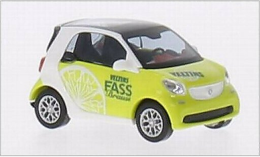 Smart ForTwo Coupe 1/87 Busch Veltins Fassbrause Zitrone coche miniatura
