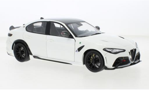 Alfa Romeo Giulia 1/18 Solido GTA blanco 2022 coche miniatura