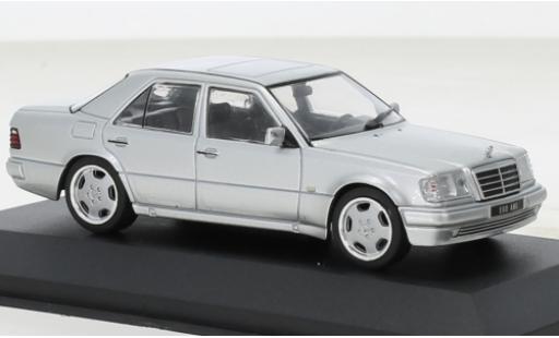 Coche miniatura Mercedes Classe E 1/43 Solido E60 (W124) AMG d 1990 Mercedes Classe E 1/43 Solido E60 (W124) AMG d 1990 coche miniatura