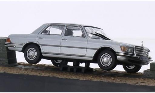 Coche miniatura Mercedes 450 1/43 SpecialC SEL gris James Bond 007 In tödlicher Mission ohne Vitrine Mercedes 450 1/43 SpecialC SEL gris James Bond 007 In tödlicher Mission ohne Vitrine coche miniatura