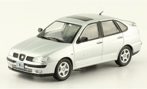Seat Cordoba 1/43 SpecialC .-120 silber 2000 1:43 coche miniatura