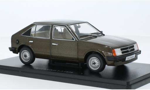 Opel Kadett 1/24 SpecialC .-128 D 1.3 metallise braun 1979 1:24 coche miniatura