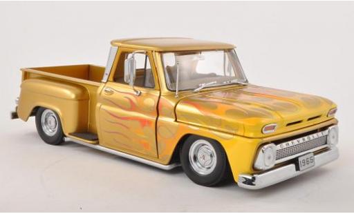 Coche miniatura Chevrolet C-10 1/18 Sun Star Stepside Pick Up Low Rider gold/Dekor 1965 Chevrolet C-10 1/18 Sun Star Stepside Pick Up Low Rider gold/Dekor 1965 coche miniatura