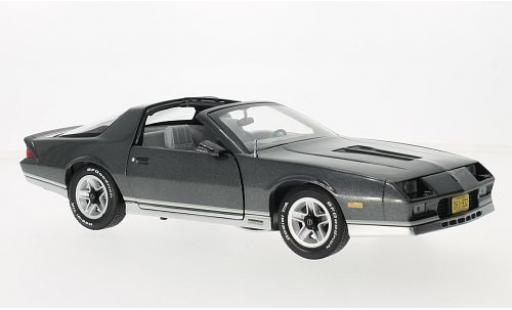 Chevrolet Camaro 1/18 Sun Star gris 1982 coche miniatura
