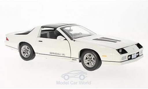 Chevrolet Camaro 1/18 Sun Star IROC-Z blanco 1985 coche miniatura