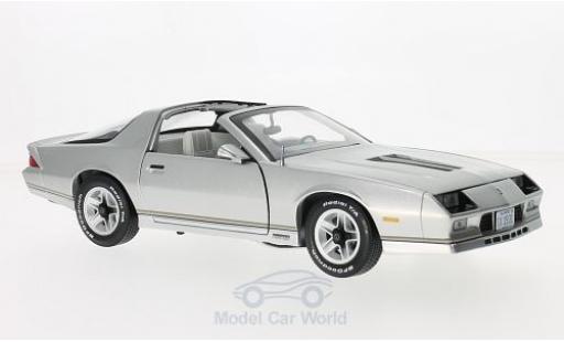 Chevrolet Camaro 1/18 Sun Star gris 1982 coche miniatura
