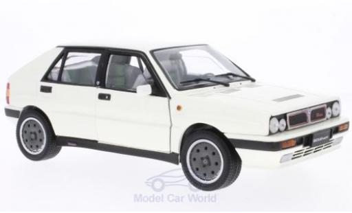 Lancia Delta HF Integrale 1/18 Sun Star HF Integrale 8V blanco 1989 coche miniatura