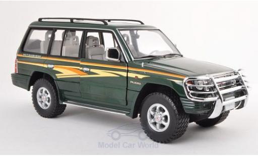 Coche miniatura Mitsubishi Pajero 1/18 Sun Star verde/Dekor 1998 mit Rammschutz Mitsubishi Pajero 1/18 Sun Star verde/Dekor 1998 mit Rammschutz coche miniatura