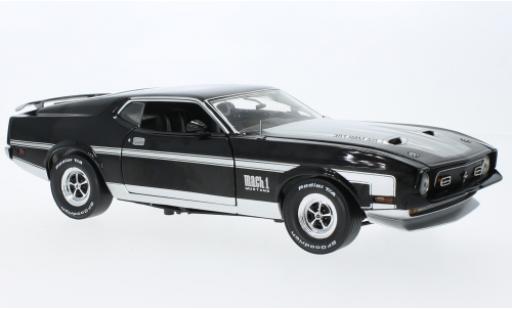 Ford Mustang 1/18 Sun Star Mach I negro 1971 coche miniatura