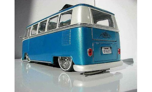 Volkswagen Combi Base 1/18 Welly low rider coche miniatura