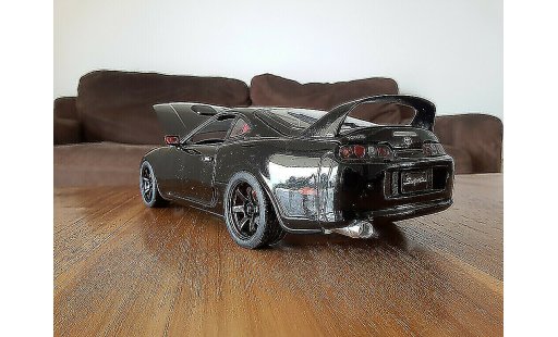 Toyota Supra Base 1/18 Kyosho negro jantes 18 pouces et disques de frein coche miniatura
