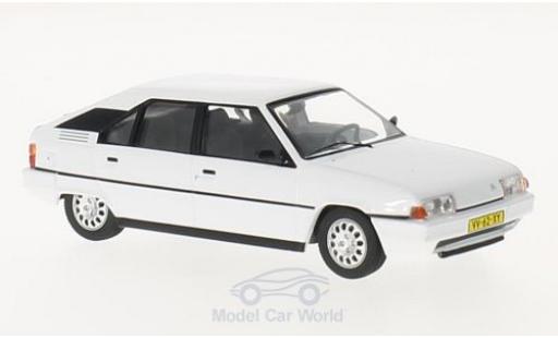 Coche miniatura Citroen BX 1/43 Triple 9 Collection 16 TRS blanco 1983 Citroen BX 1/43 Triple 9 Collection 16 TRS blanco 1983 coche miniatura