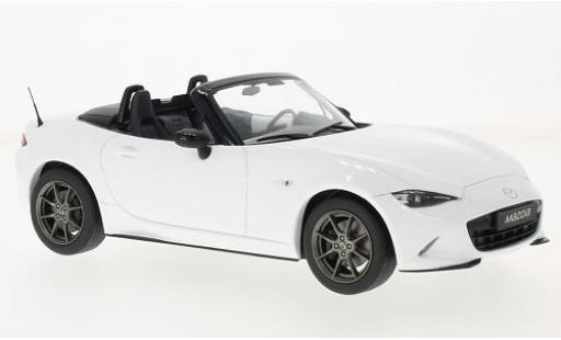 Coche miniatura Mazda MX5 1/18 Triple 9 Collection blanco 2015 avec détachable Softtop sans Vitrine Mazda MX5 1/18 Triple 9 Collection blanco 2015 avec détachable Softtop sans Vitrine coche miniatura
