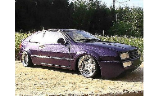 Volkswagen Corrado VR6 1/18 Revell peinture violet avec paillette coche miniatura
