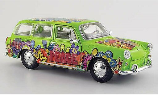Volkswagen 1600 Variant 1/24 Maisto verde con Dekor coche miniatura
