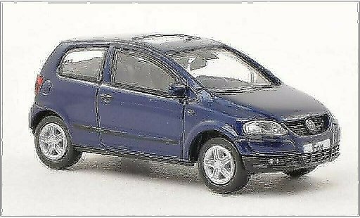 Volkswagen Fox Base 1/87 Norev azul 2005 coche miniatura