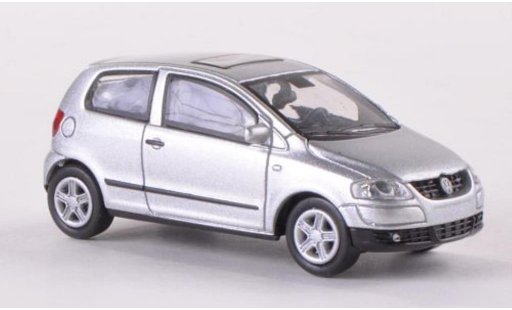 Volkswagen Fox Base 1/87 Norev gris coche miniatura