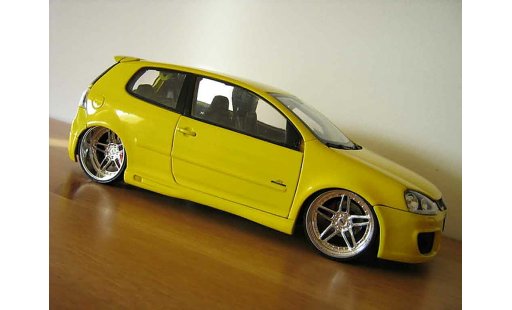 Volkswagen Golf GTI 1/18 Burago amarillo jantes ac schnitzer coche miniatura