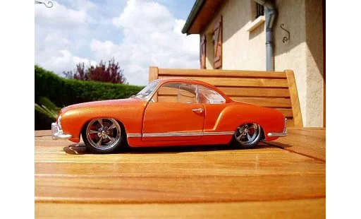 Volkswagen Karmann Base 1/18 Solido naranja pulp coche miniatura