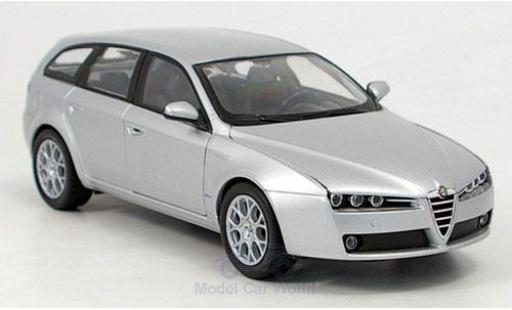 Coche miniatura Alfa Romeo 159 1/24 Welly Sportwagon gris Alfa Romeo 159 1/24 Welly Sportwagon gris coche miniatura