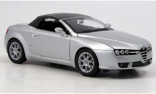 Coche miniatura Alfa Romeo Spider 1/24 Welly silber geschlossen 1:24 Alfa Romeo Spider 1/24 Welly silber geschlossen 1:24 coche miniatura