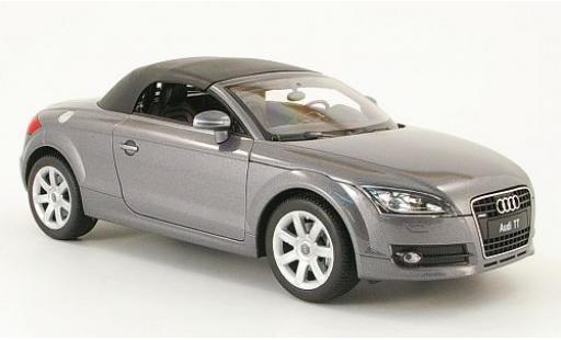 Coche miniatura Audi TT 1/18 Welly Roadster met.-grau geschlossen 1:18 Audi TT 1/18 Welly Roadster met.-grau geschlossen 1:18 coche miniatura