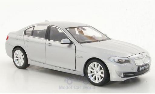 Coche miniatura Bmw 535 1/24 Welly i (F10) gris ohne Vitrine Bmw 535 1/24 Welly i (F10) gris ohne Vitrine coche miniatura