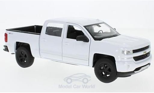 Coche miniatura Chevrolet Silverado 1/24 Welly blanco Chevrolet Silverado 1/24 Welly blanco coche miniatura