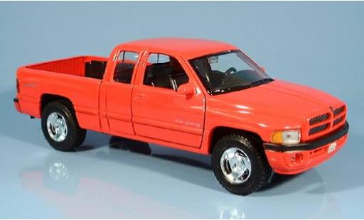 Coche miniatura Dodge RAM 1/24 Welly Ram 1500 Sport rojo 2002 1:24 Dodge RAM 1/24 Welly Ram 1500 Sport rojo 2002 1:24 coche miniatura
