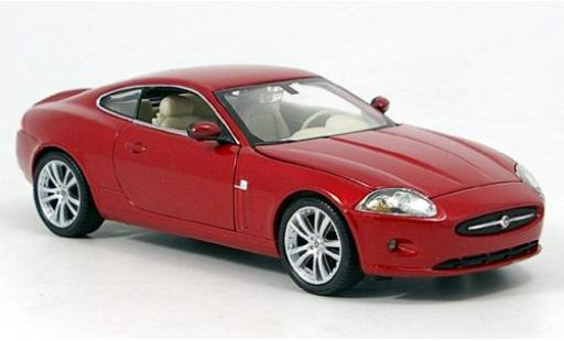 Coche miniatura Jaguar XK 1/24 Welly 150 Coupe rojo 1:24 Jaguar XK 1/24 Welly 150 Coupe rojo 1:24 coche miniatura