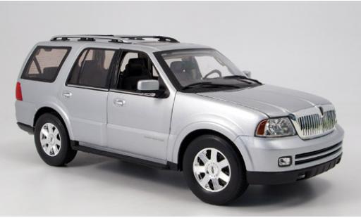 Coche miniatura Lincoln Navigator 1/18 Welly silber 2005 1:18 Lincoln Navigator 1/18 Welly silber 2005 1:18 coche miniatura