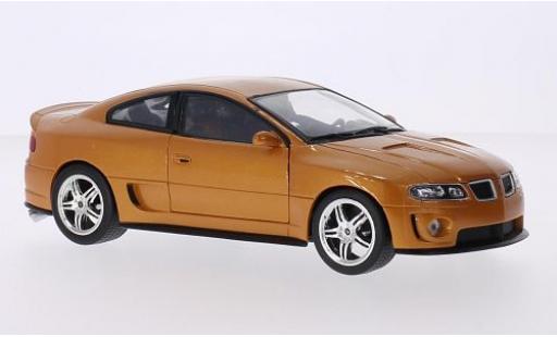 Coche miniatura Pontiac GTO 1/24 Welly Ram Air 6 gold Pontiac GTO 1/24 Welly Ram Air 6 gold coche miniatura