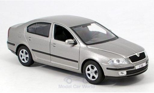 Skoda Octavia 1/24 Welly gris Avia coche miniatura