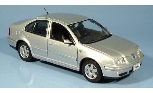 Coche miniatura Volkswagen Bora 1/24 Welly Limousine silber 2001 1:24 Volkswagen Bora 1/24 Welly Limousine silber 2001 1:24 coche miniatura
