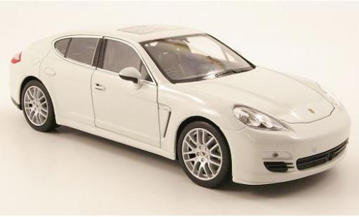 Coche miniatura Porsche Panamera S 1/24 Welly blanche Porsche Panamera S 1/24 Welly blanche coche miniatura