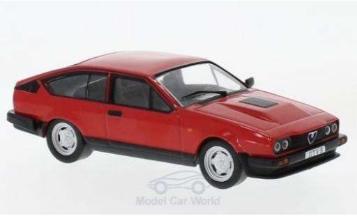 Coche miniatura Alfa Romeo GT 1/43 WhiteBox V 6 rojo 1985 Alfa Romeo GT 1/43 WhiteBox V 6 rojo 1985 coche miniatura