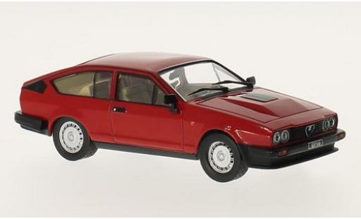 Coche miniatura Alfa Romeo GT 1/43 WhiteBox V6 2.5 rojo 1980 Alfa Romeo GT 1/43 WhiteBox V6 2.5 rojo 1980 coche miniatura